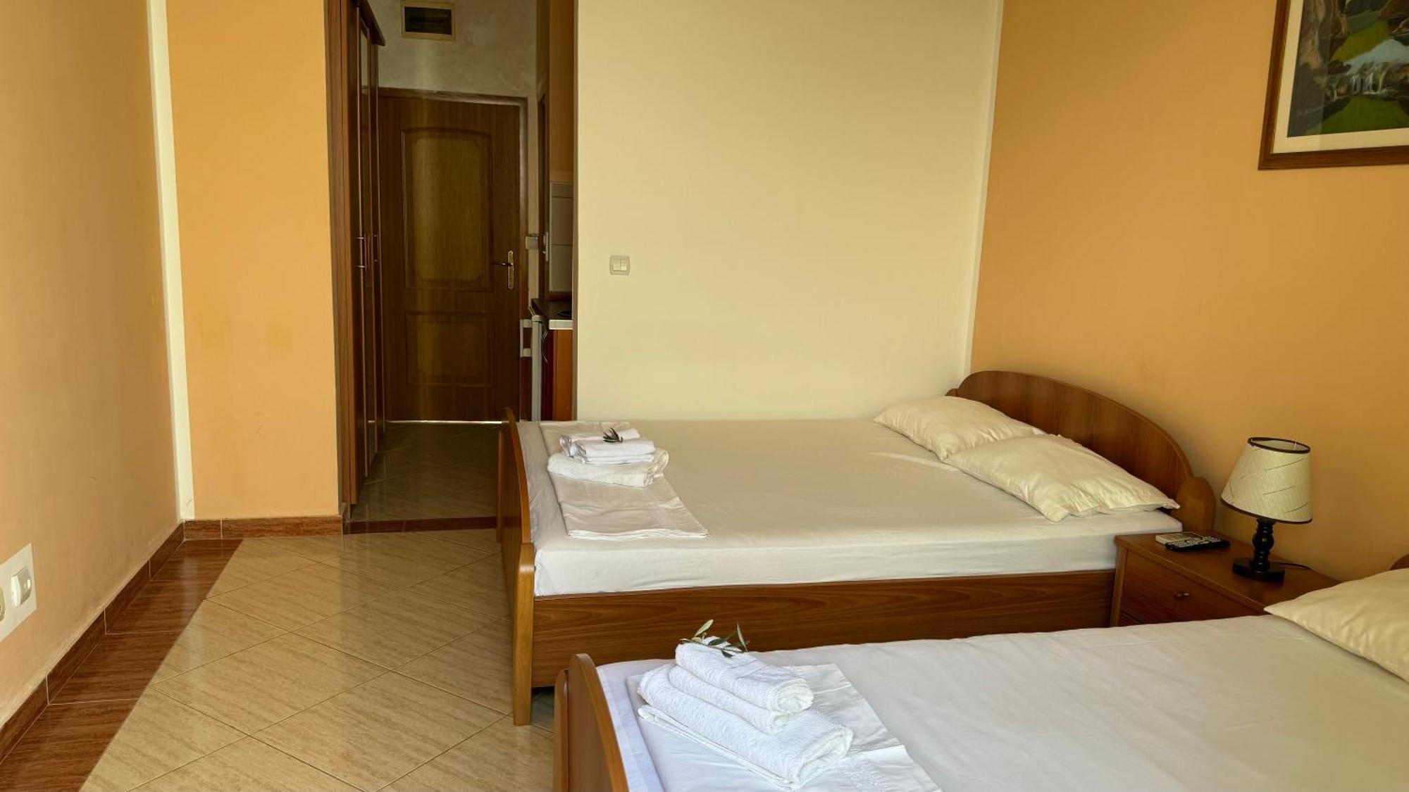 Sea La Vie Apartments Ulcinj Bagian luar foto