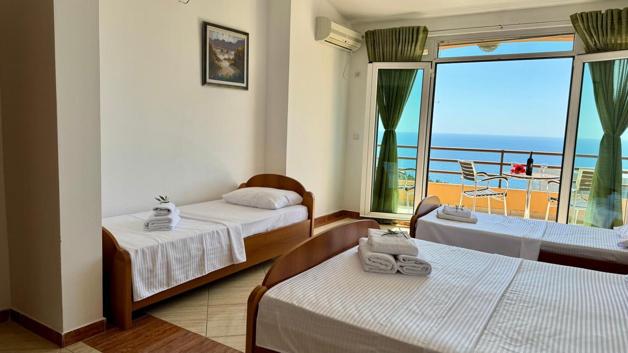 Sea La Vie Apartments Ulcinj Bagian luar foto