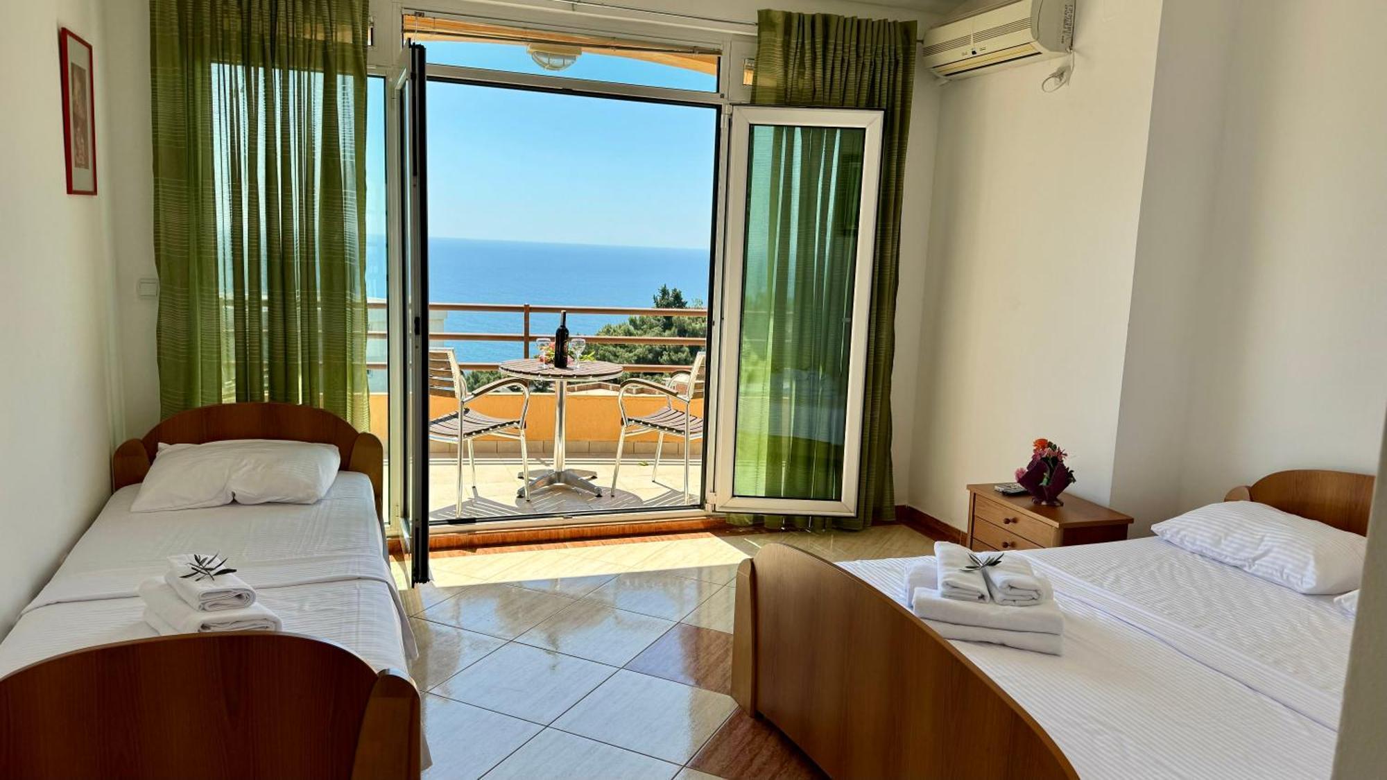 Sea La Vie Apartments Ulcinj Bagian luar foto