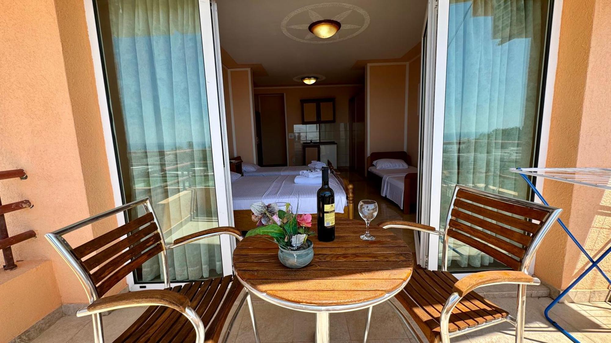 Sea La Vie Apartments Ulcinj Bagian luar foto