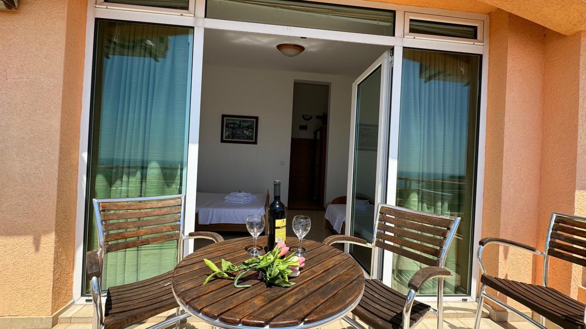 Sea La Vie Apartments Ulcinj Bagian luar foto