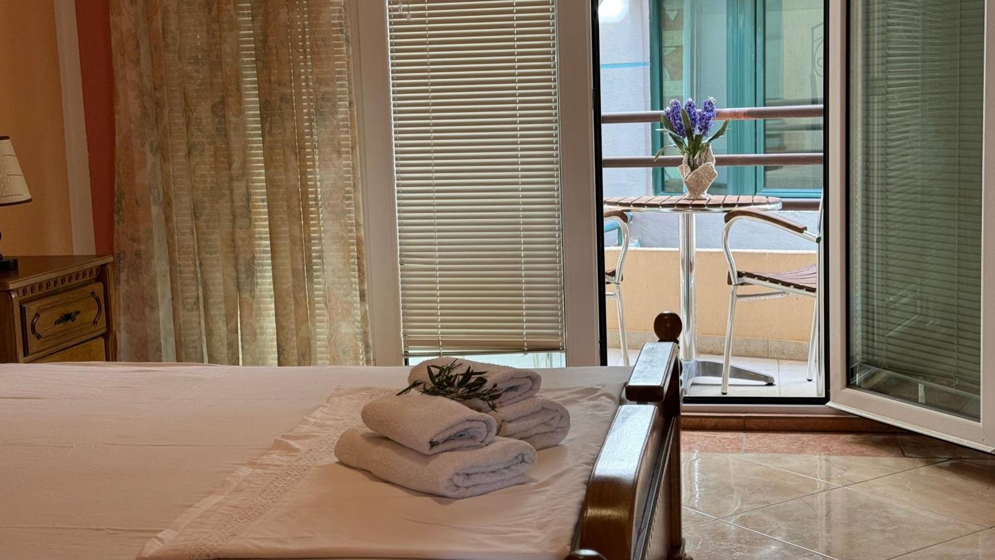 Sea La Vie Apartments Ulcinj Bagian luar foto