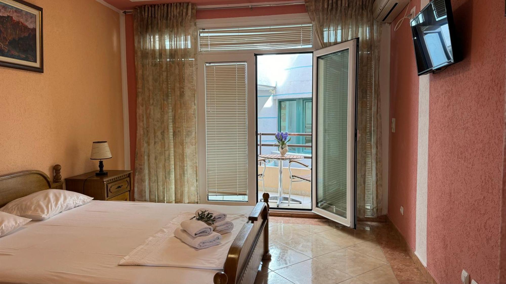 Sea La Vie Apartments Ulcinj Bagian luar foto