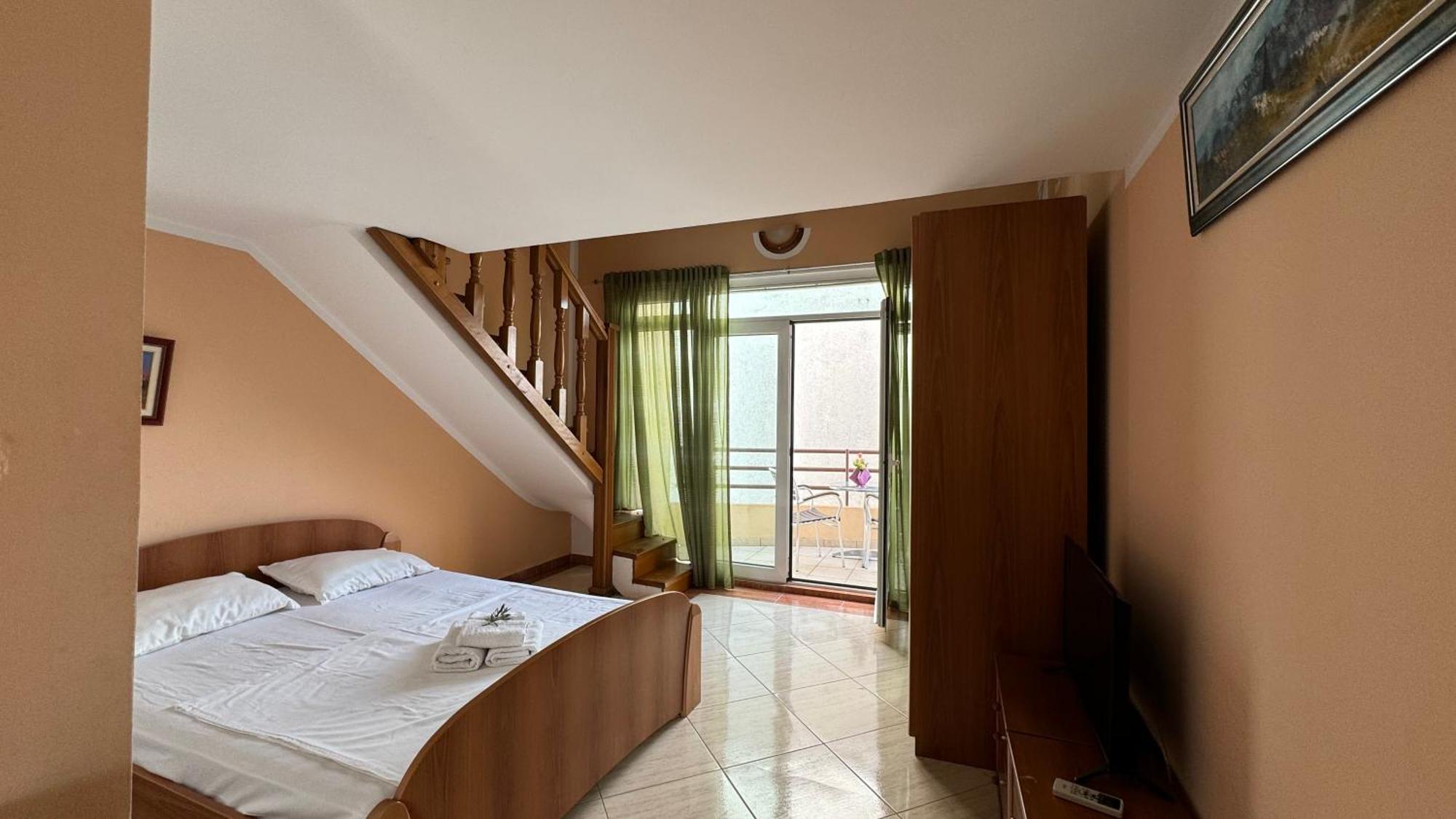 Sea La Vie Apartments Ulcinj Bagian luar foto